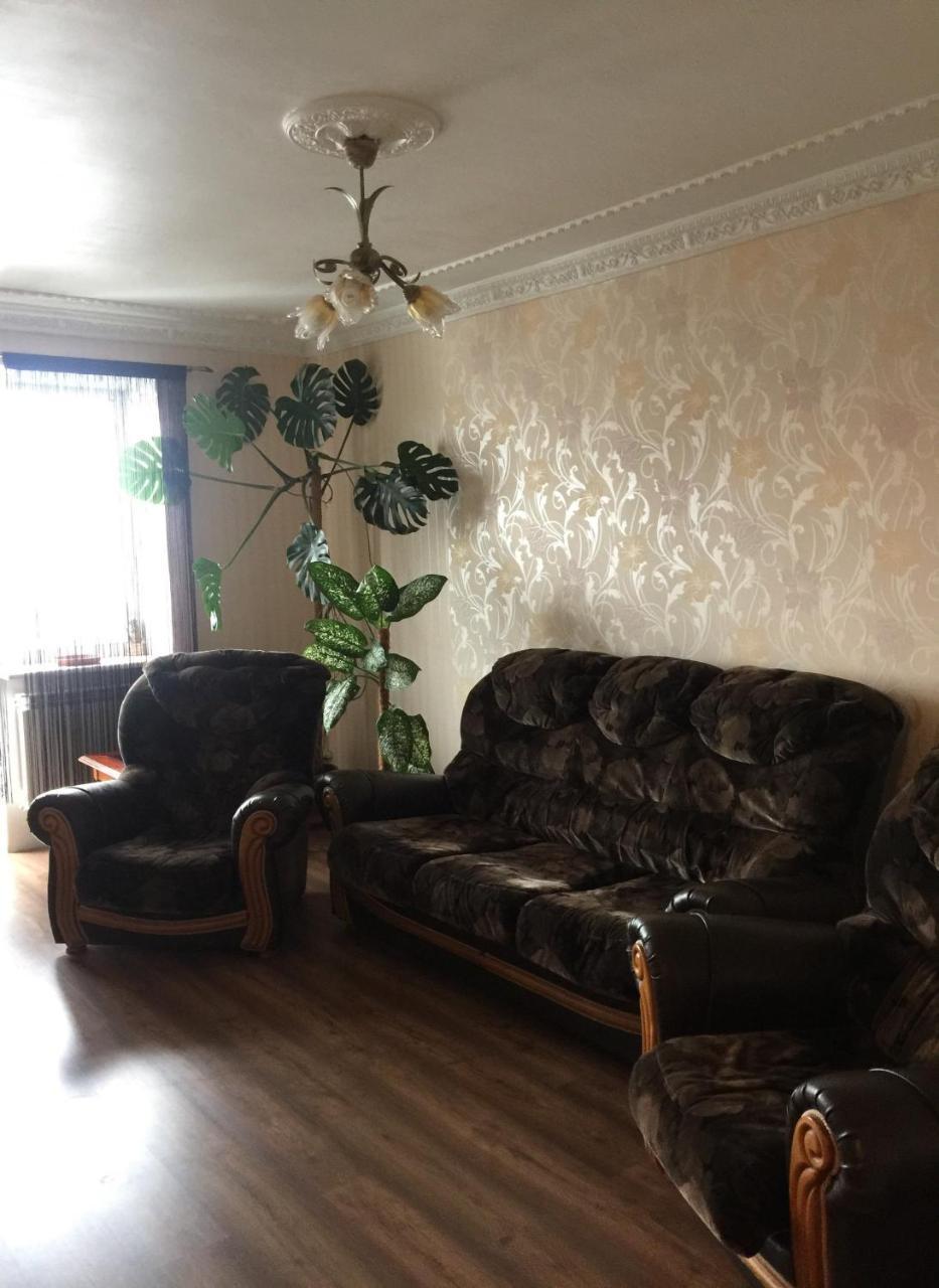 Apart Na Himnaziinoi Naberezhnii Lägenhet Charkiv Exteriör bild